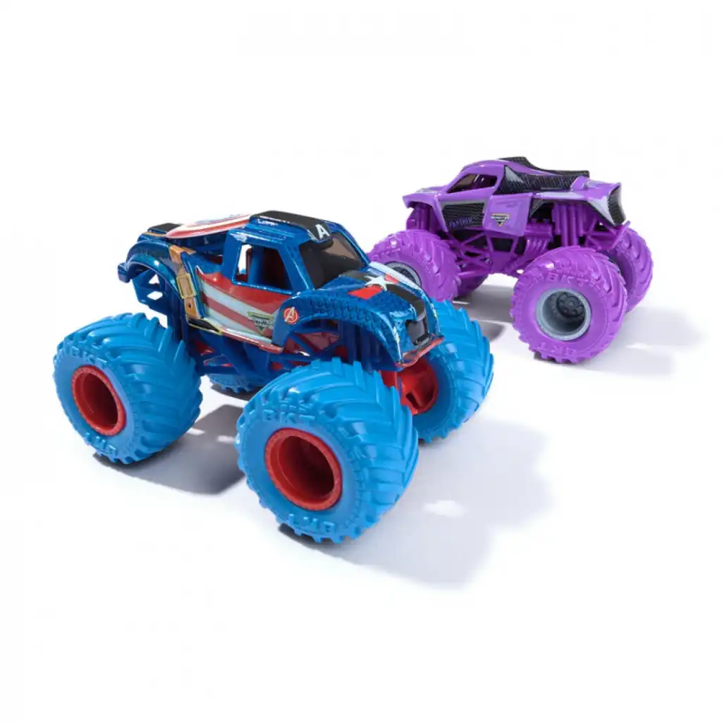 Skab dit eget Monster Jam-show fuld af tricks.