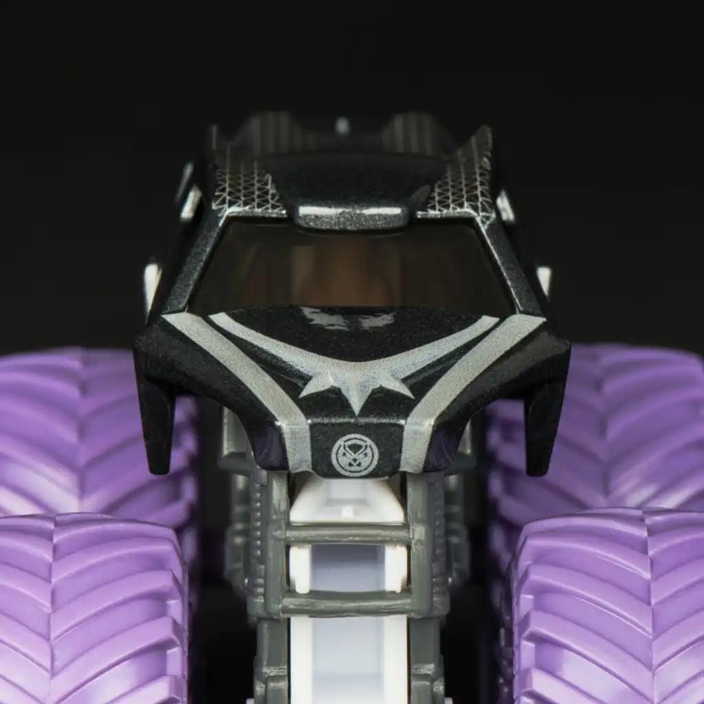 Vær kreativ og byg din egen Monster Jam bane.